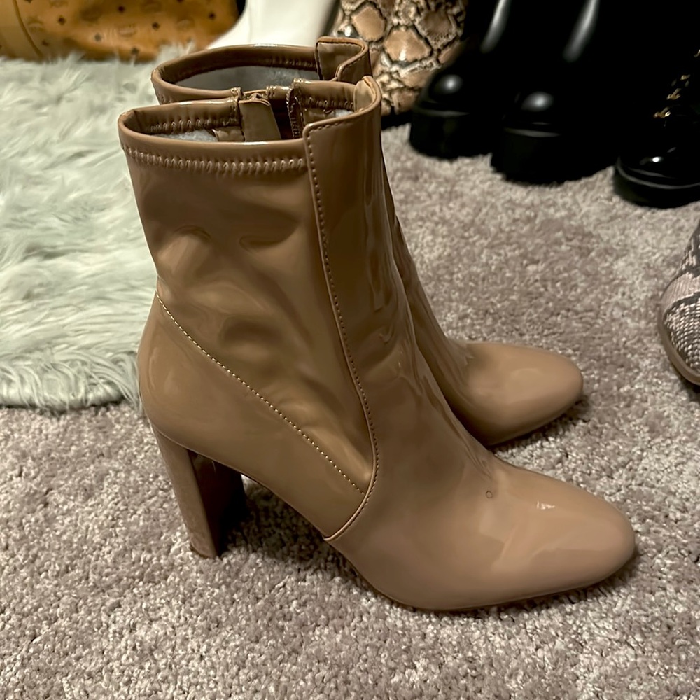 ‼️🔥PATENT LEATHER ANKLE BOOT‼️🔥